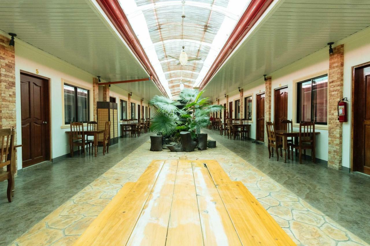 Reddoorz Premium Near Pristine Beach Пуэрто-Принцеса Экстерьер фото