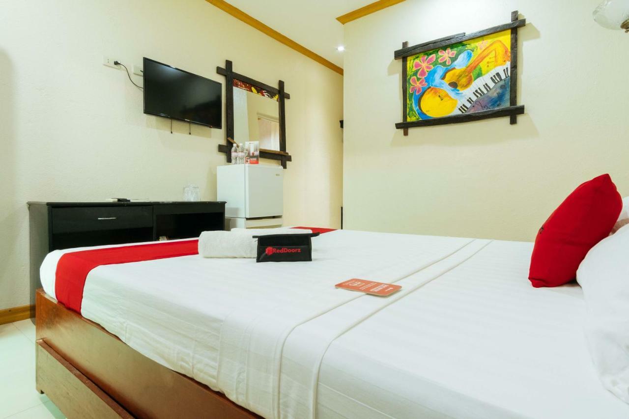 Reddoorz Premium Near Pristine Beach Пуэрто-Принцеса Экстерьер фото