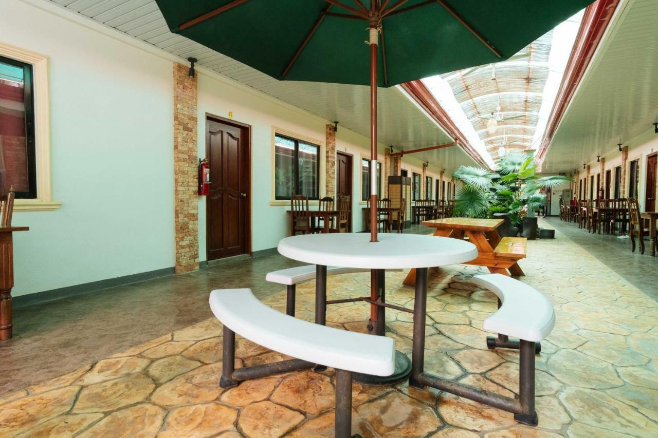 Reddoorz Premium Near Pristine Beach Пуэрто-Принцеса Экстерьер фото